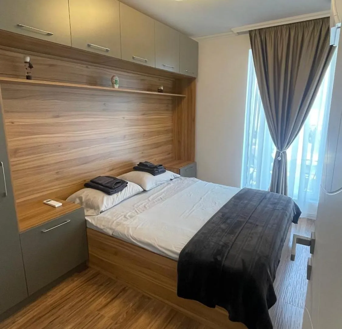 Тони Апартмент Apartment Burgas