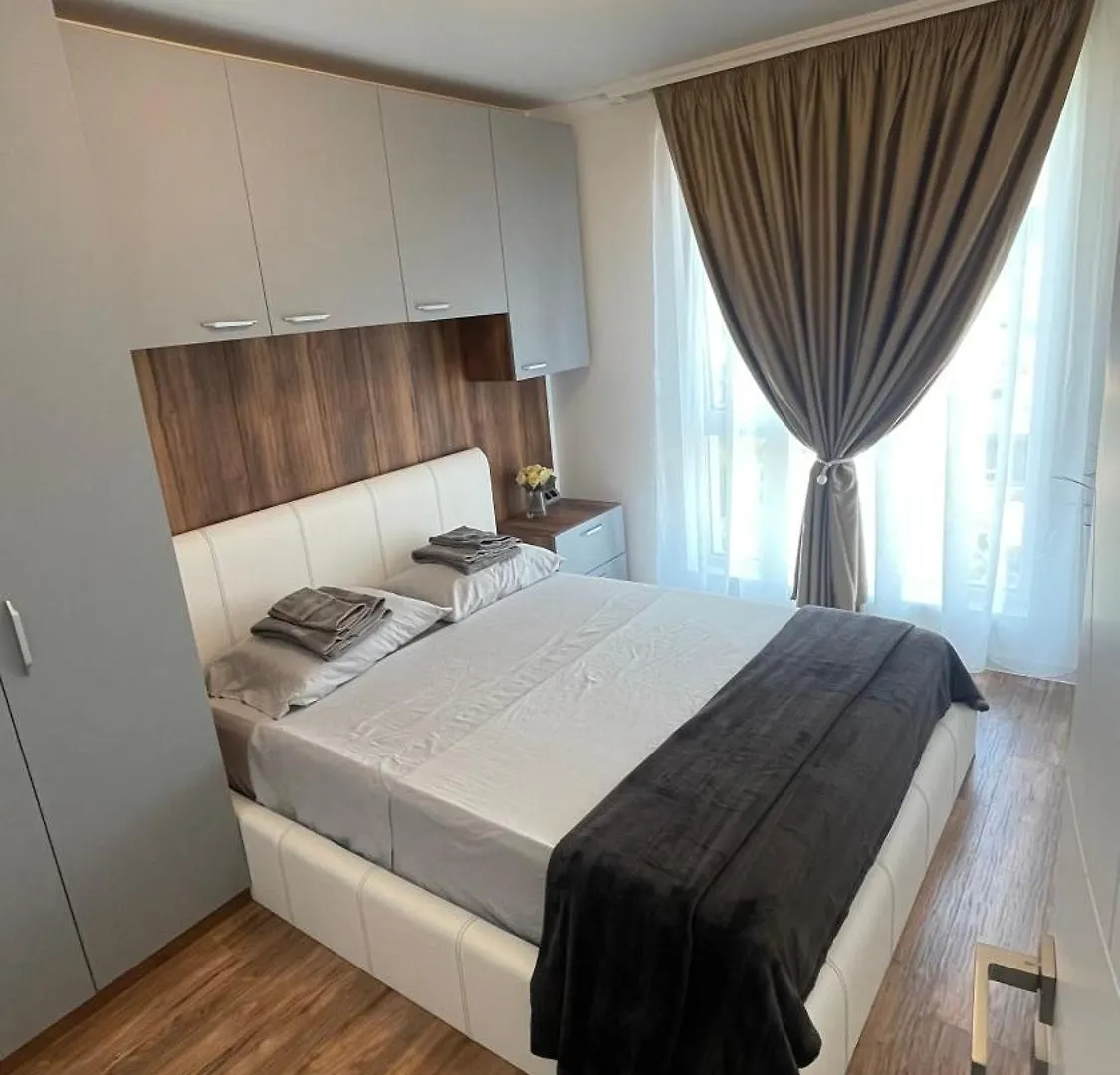 Тони Апартмент Apartment Burgas