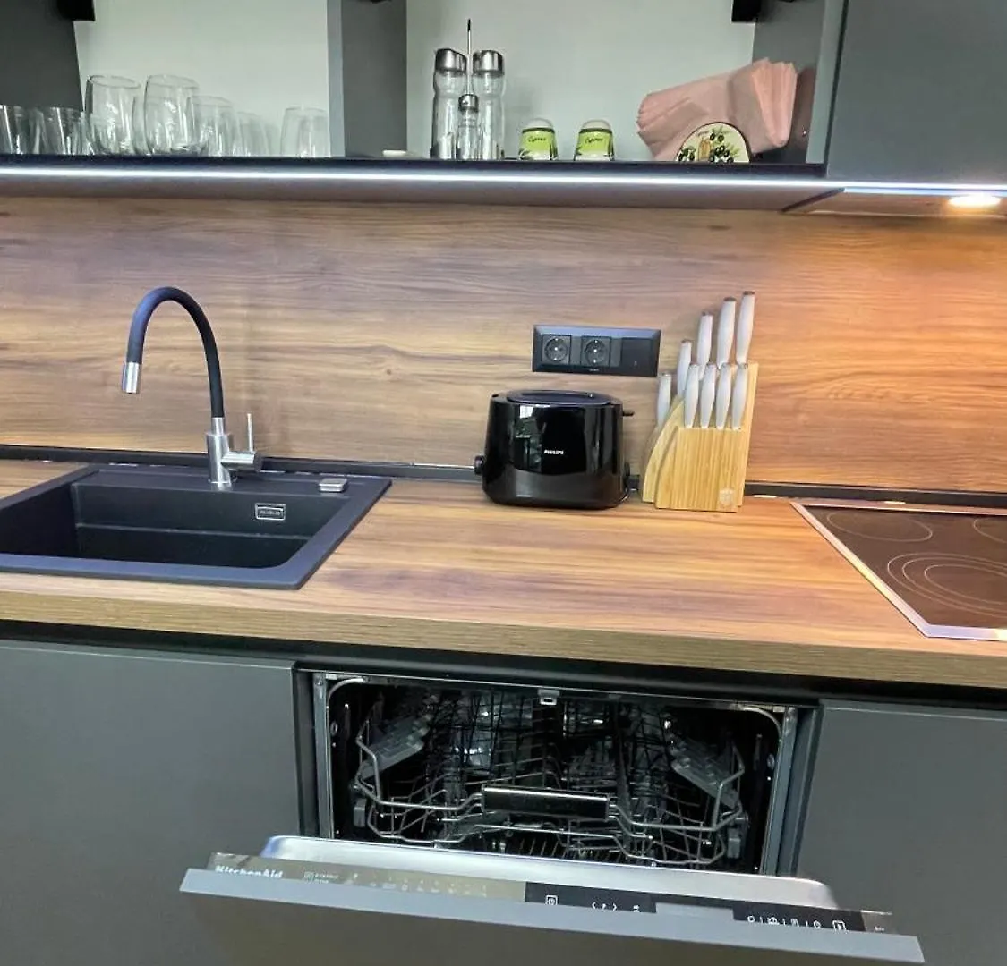 Тони Апартмент Apartment Burgas